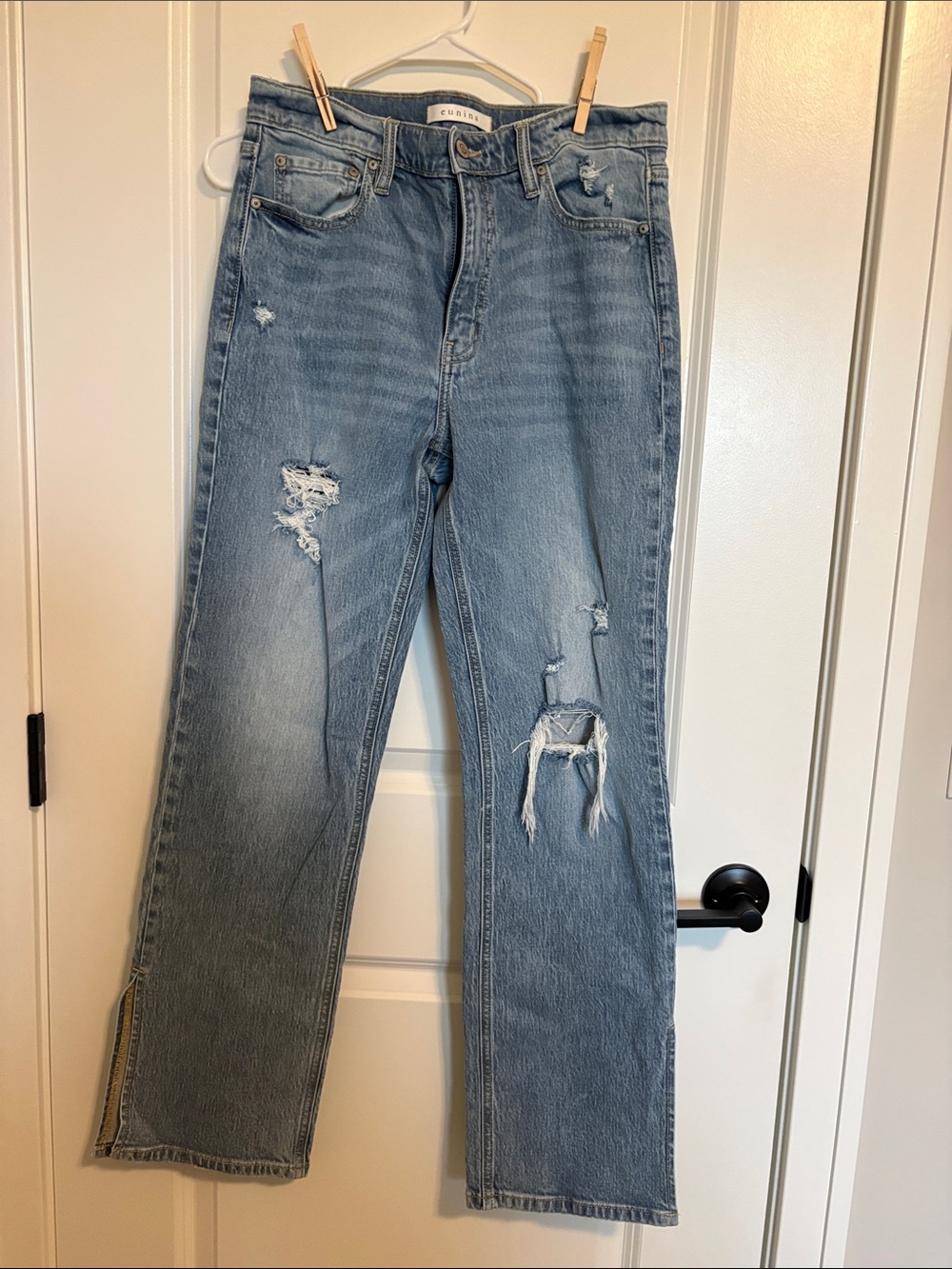 eunina Light Blue Distressed Straight-Leg Jeans